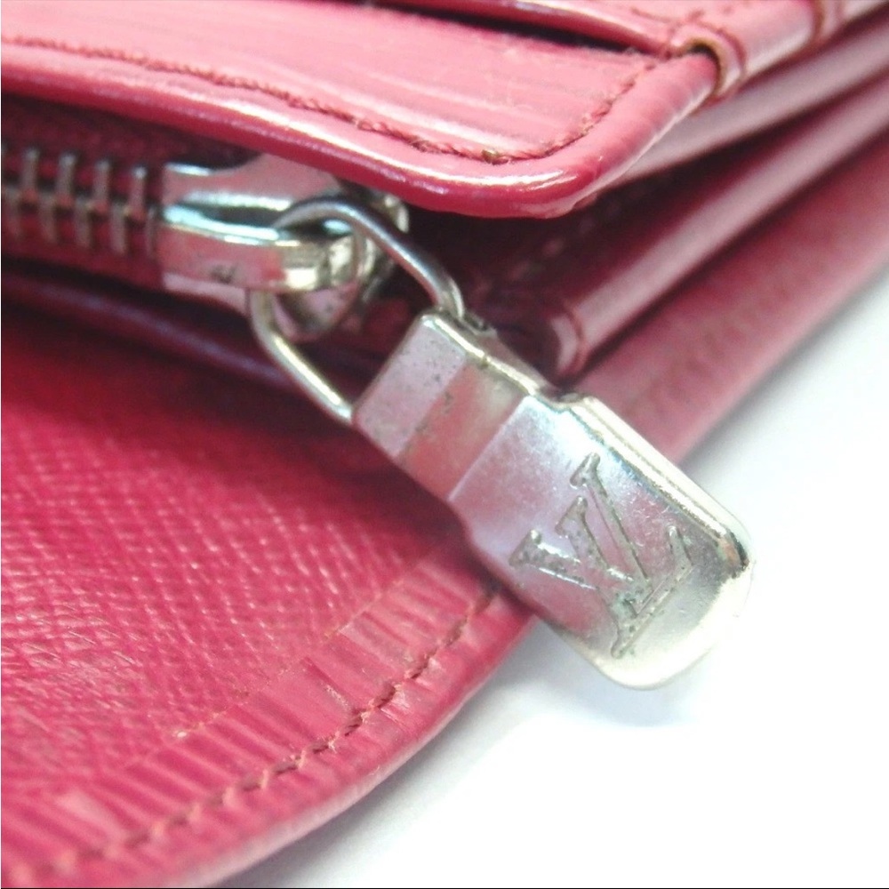 Louis Vuitton Vibrant Red Clutch - Picture 6 of 10